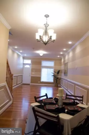518 Poplar Grove St, Baltimore, MD 21223