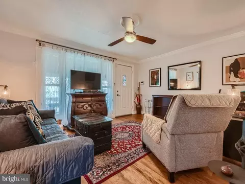 1008 Iris Ave, Baltimore, MD 21205 photo 5