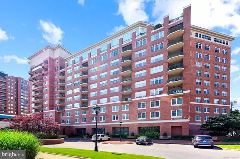 3801 Canterbury Rd #610, Baltimore, MD 21218