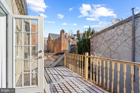 Exterior - 807 S Bond St, Baltimore, MD 21231 photo 3 of 15