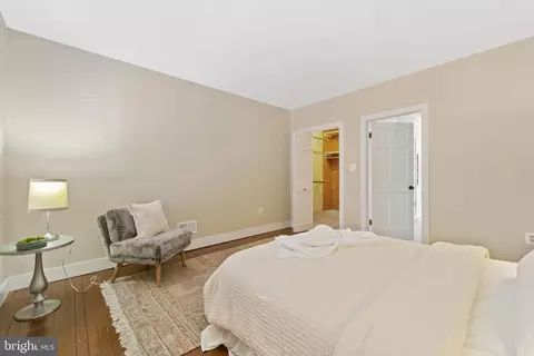 Bedroom - 807 S Bond St, Baltimore, MD 21231 photo 5 of 6