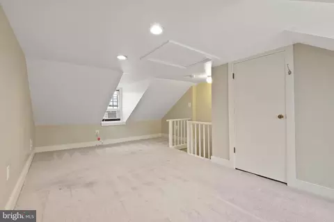 Entry Way - 807 S Bond St, Baltimore, MD 21231 photo 3 of 3