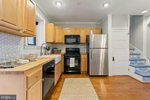 Kitchen - 807 S Bond St, Baltimore, MD 21231 photo 5 of 5