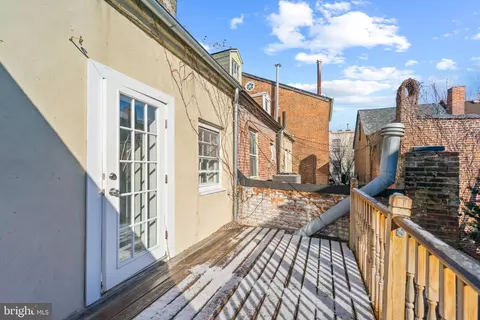 Exterior - 807 S Bond St, Baltimore, MD 21231 photo 4 of 15