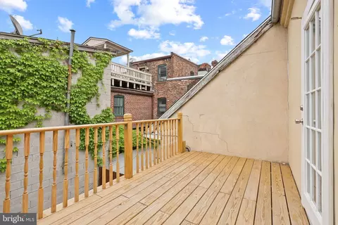 Exterior - 807 S Bond St, Baltimore, MD 21231 photo 8 of 15