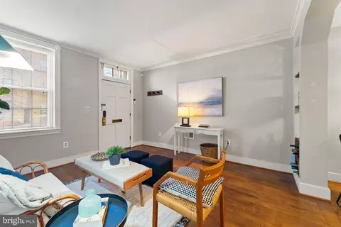 Living - 807 S Bond St, Baltimore, MD 21231 photo 5 of 5