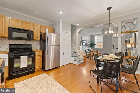 Kitchen - 807 S Bond St, Baltimore, MD 21231 photo 4 of 5