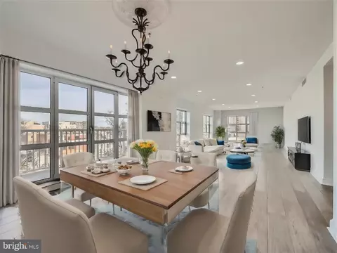 250 President St #211, Baltimore, MD 21202