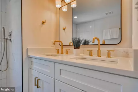 1132 Hull St, Baltimore, MD 21230 photo 35