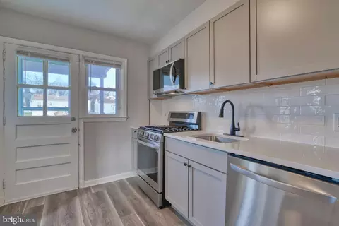 4002 Emmart Ave, Baltimore, MD 21215 photo 19