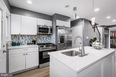 3384 Saint Benedict St, Baltimore, MD 21229 photo 10