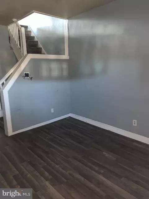 2429 E Lanvale St, Baltimore, MD 21213 photo 2
