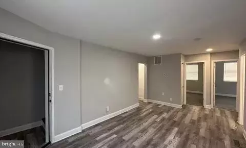 6901 Reisterstown Rd, Baltimore, MD 21215 photo 15