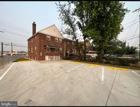 6901 Reisterstown Rd, Baltimore, MD 21215 photo 2