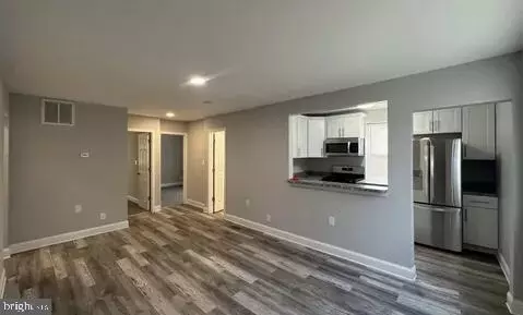 6901 Reisterstown Rd, Baltimore, MD 21215 photo 11