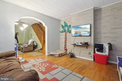 610 Annabel Ave, Brooklyn, MD 21225 photo 2