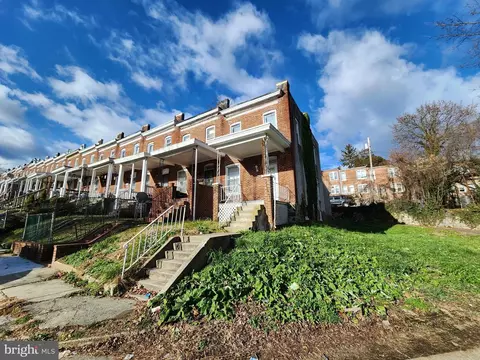 748 Denison St, Baltimore, MD 21229 photo 2
