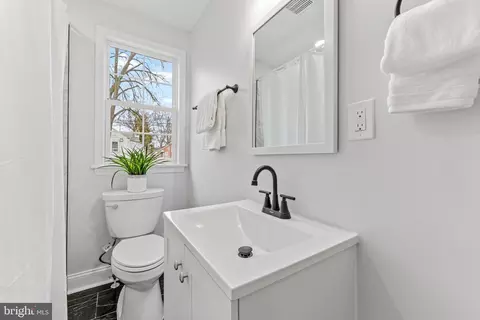 2808 Ruscombe Ln, Baltimore, MD 21215 photo 21