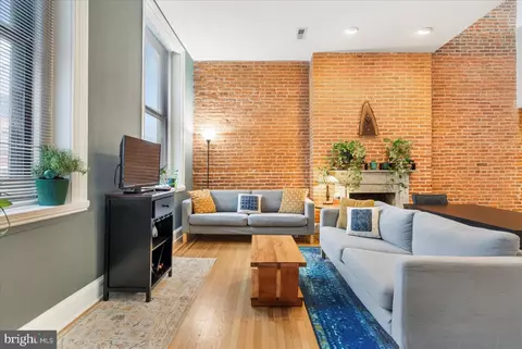 1014 N Charles St #R-5, Baltimore, MD 21201