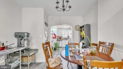 22 N Decker Ave, Baltimore, MD 21224 photo 4