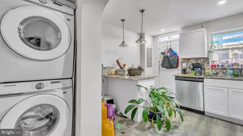22 N Decker Ave, Baltimore, MD 21224 photo 7