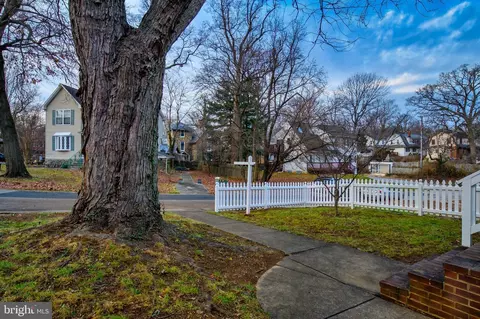 304 Kingston Rd, Baltimore, MD 21229 photo 4