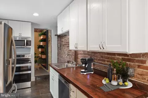 Kitchen - 3359 Falls Rd, Baltimore, MD 21211 photo 1 of 1