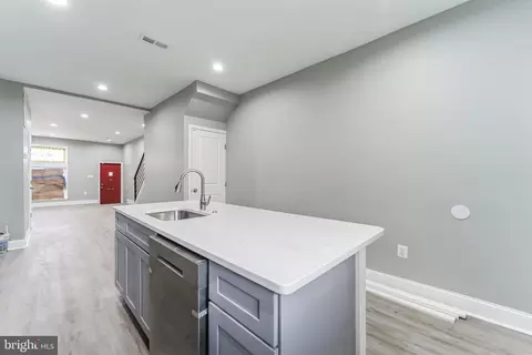 2933 E Monument St, Baltimore, MD 21205 photo 5