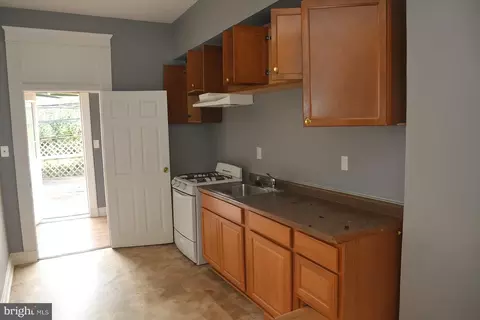 Entry Way - 1658 E 25th St, Baltimore, MD 21213 photo 1 of 4