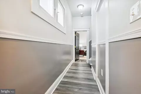 Entry Way - 830 Brooks Ln, Baltimore, MD 21217 photo 1 of 4