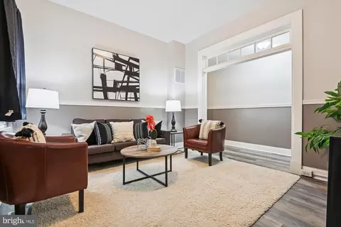 Living - 830 Brooks Ln, Baltimore, MD 21217 photo 1 of 2