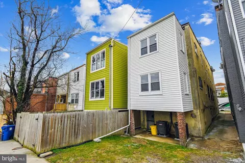Exterior - 830 Brooks Ln, Baltimore, MD 21217 photo 3 of 7