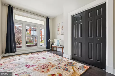 Entry Way - 830 Brooks Ln, Baltimore, MD 21217 photo 2 of 4