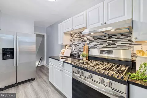 Kitchen - 3012 Grantley Ave, Baltimore, MD 21215 photo 4 of 5