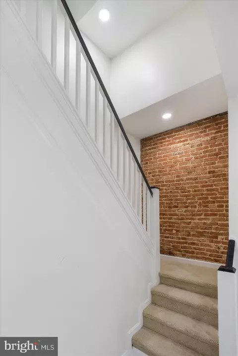 421 E 21st St, Baltimore, MD 21218 photo 9