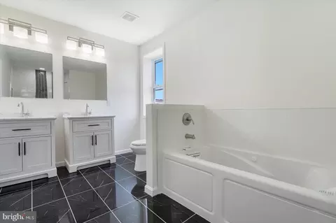 421 E 21st St, Baltimore, MD 21218 photo 27