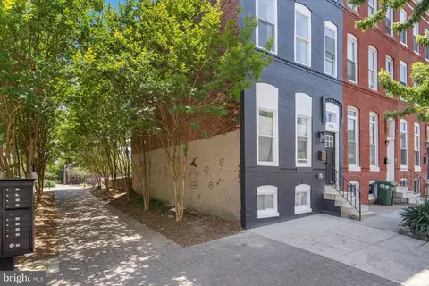 421 E 21st St, Baltimore, MD 21218