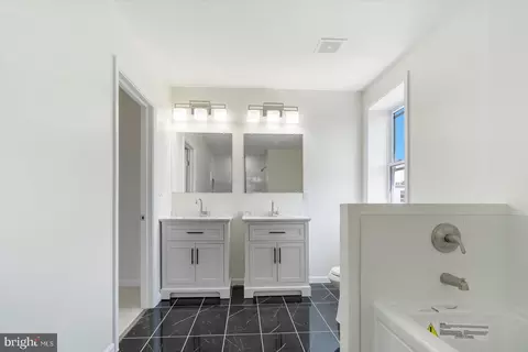 421 E 21st St, Baltimore, MD 21218 photo 28