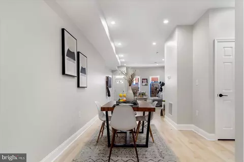 Entry Way - 2103 Barclay St, Baltimore, MD 21218 photo 4 of 9