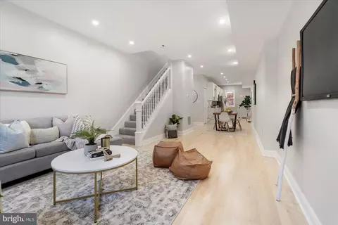 2103 Barclay St, Baltimore, MD 21218