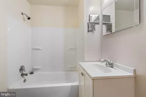 417 Pitman Pl, Baltimore, MD 21202 photo 18