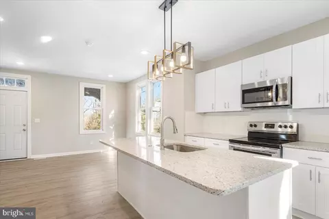 2725 E Strathmore Ave, Baltimore, MD 21214 photo 14