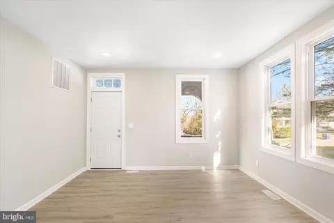2725 E Strathmore Ave, Baltimore, MD 21214 photo 9