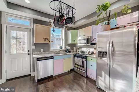 425 E 28th St, Baltimore, MD 21218 photo 13