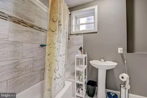 425 E 28th St, Baltimore, MD 21218 photo 23