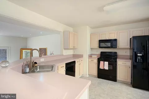 1905 Eutaw Pl, Baltimore, MD 21217 photo 11