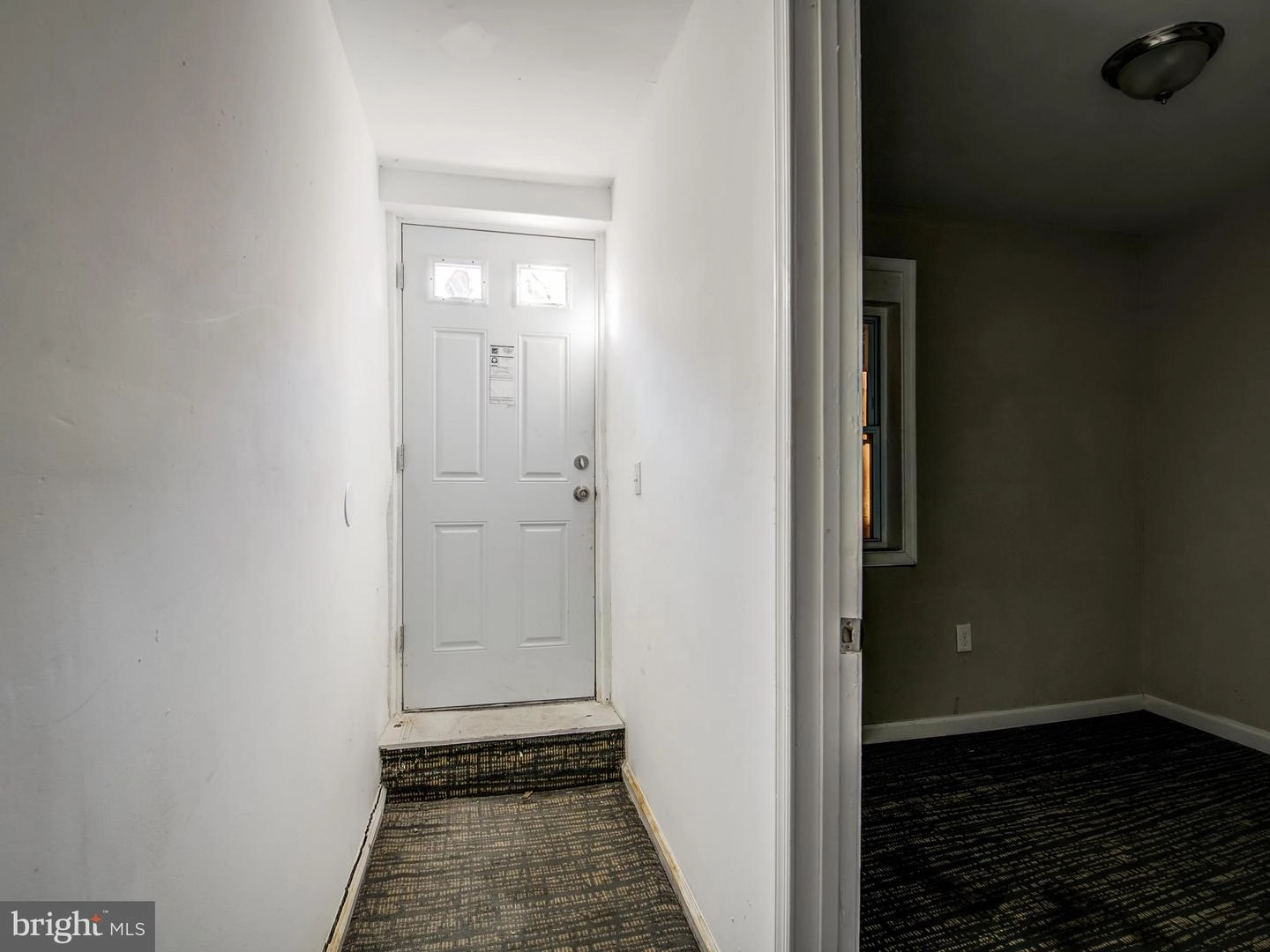 Entry Way - 1420 Madison Ave, Baltimore, MD 21217 photo 5 of 12