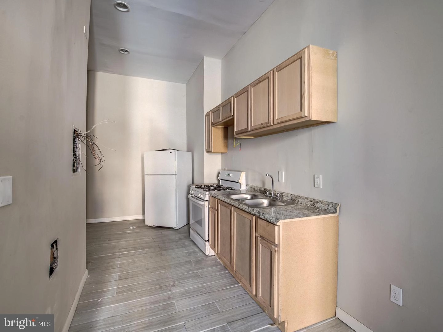 Kitchen - 1420 Madison Ave, Baltimore, MD 21217 photo 2 of 9