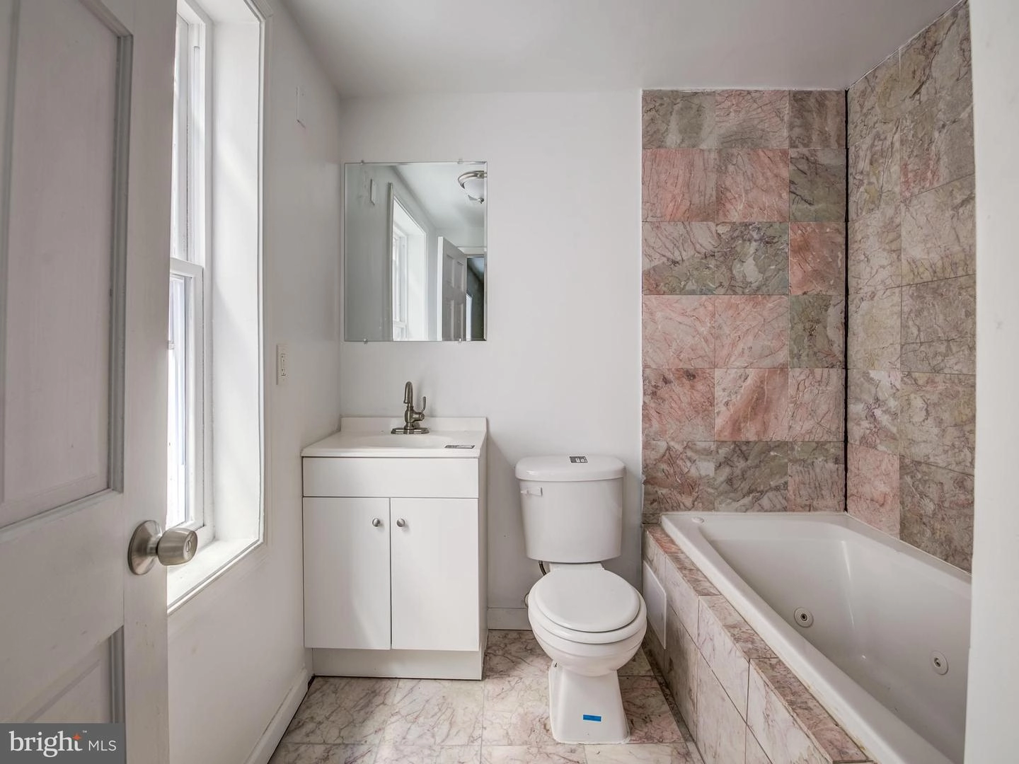 Bath - 1420 Madison Ave, Baltimore, MD 21217 photo 4 of 8