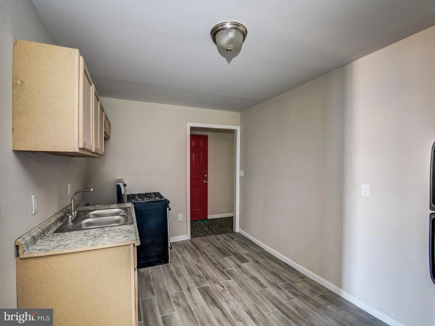 Kitchen - 1420 Madison Ave, Baltimore, MD 21217 photo 7 of 9